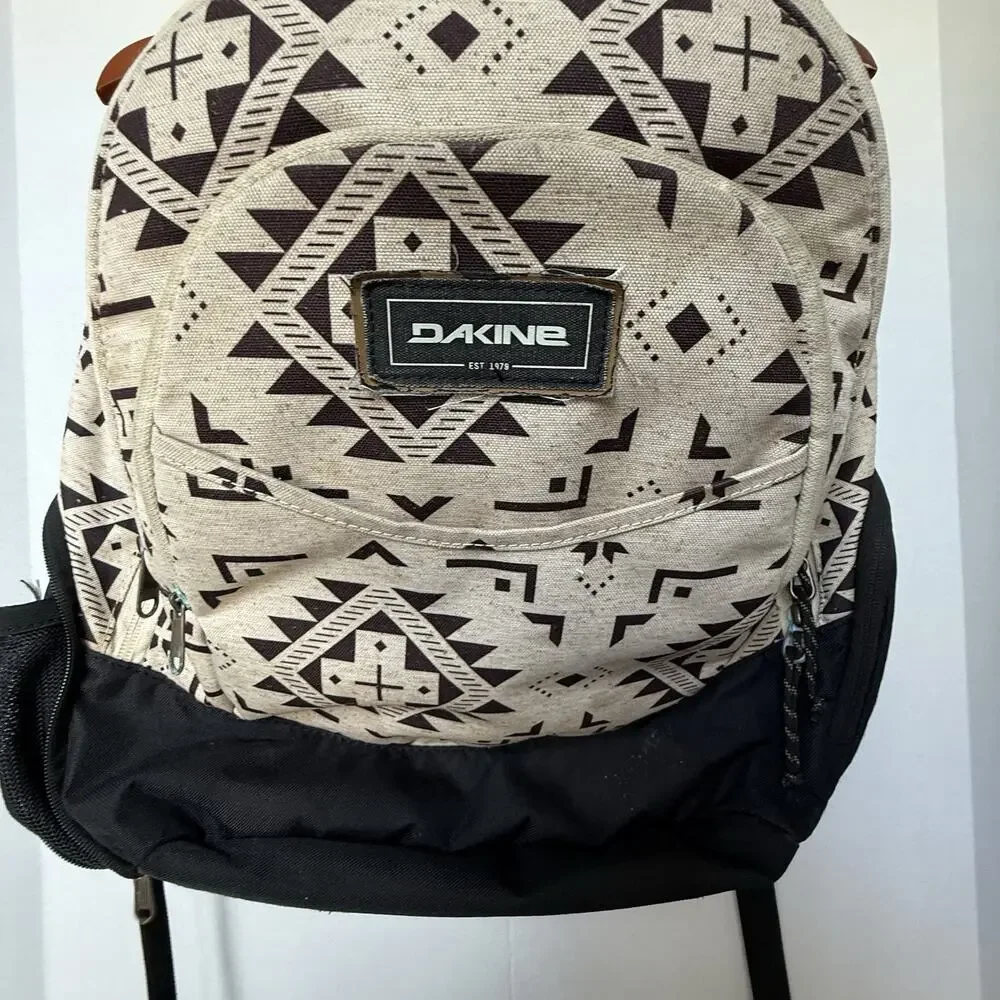 Dakine Full Size Backpack Cream Black‎ Aztec